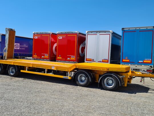 Przyczepy niskopodwoziowe z&nbsp;obrotnicą